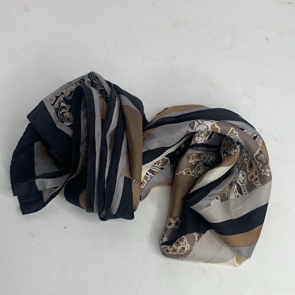 Oscar de la Renta black/brown paisley floral print silk scarf - Picture 6 of 9